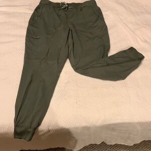 Women’s Med Couture Touch Olive Jogger Scrub Pants